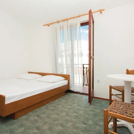 公寓 Three-bedroom In