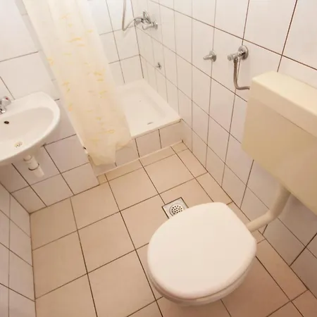 Апартаменты 3 Bedroom Cozy Apartment In Sibenik Шибеник